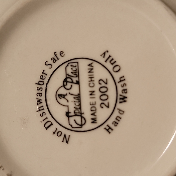 Small Teacup & Saucer - Picture 5 of 5